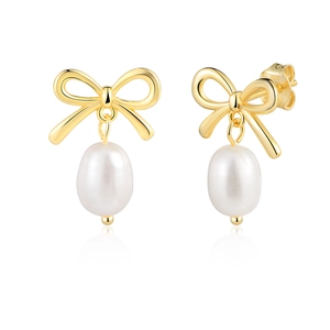 S925 silver bow stud earrings with natural freshwater pearls in elegant gold finish