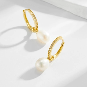 Elegant gold S925 silver hoop earrings with natural pearls and zircon stones