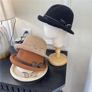Cappello parasole in maglia da donna con fiocco e tesa arrotolata in quattro colori
