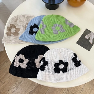 Chapeau Bob Crocheté à Fleurs Minimaliste Japonais pour Femmes Tricoté en Acrylique Motif Floral Respirant Décontracté