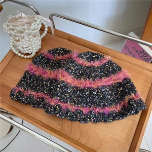 Chapeau cloche tricoté de style japonais pour femme avec rayures en fausse fourrure rose