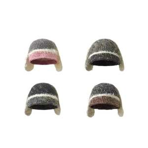 Bonnets tricotés d'hiver avec oreilles de lapin et fausse fourrure en quatre couleurs