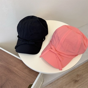 Women's lightweight breathable baseball caps with ribbon bows in black and pink