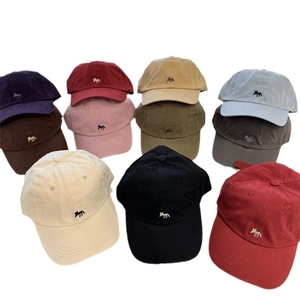 Classic cotton baseball cap with fox embroidery in multiple colors and a curved brim