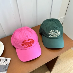 Casquette de baseball d'été respirante avec broderie de lettres en rose et vert foncé