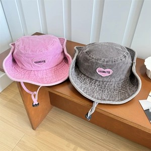 Chapeaux de soleil en denim avec broderie cœur et cordons réglables pour l'extérieur
