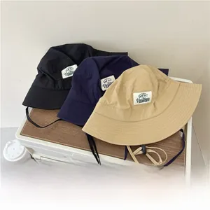Three colors of quick-dry hiking bucket hats with adjustable windproof drawstrings