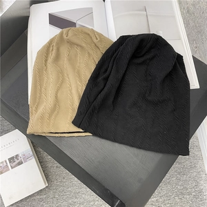 Japanische Plissee-Strickmützen in Khaki und Schwarz mit Wellenstruktur für Winter