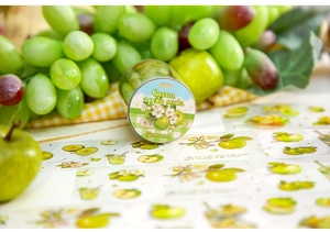 Dettaglio del nastro adesivo PET a tema soda alla mela verde con motivi di frutta e tazze