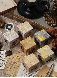 Vintage-Holzstempel Misty Garden und Paris mit hochwertiger Goldfolien-Verpackung