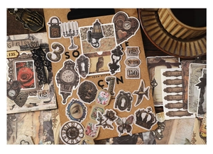 Vue détaillée d'autocollants scrapbooking vintage avec motifs horloge et baroques