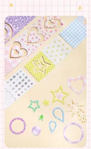 Dettaglio macro di adesivi fustellati a cuore e stella per decorazioni fai-da-te
