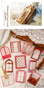 Dettaglio macro di cartoncini decorativi spessi a forma di finestra vintage per journaling