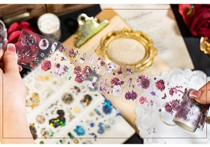 Détail du ruban PET Rose Island avec fleurs et papillons pour décoration de journaux DIY