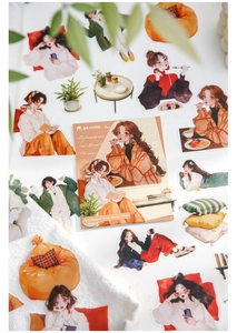 Vista macro di illustrazioni di ragazze e adesivi fai-da-te per decorazioni