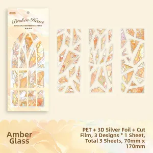 Macro detail van Broken Heart PET-stickers met 3D-zilverfolie en barnsteen glaspatroon
