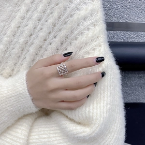 Minimalist S925 sterling silver hollow grid mesh open ring shown on a finger
