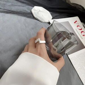 Minimalist S925 silver geometric ring with interlaced rectangular architectural style