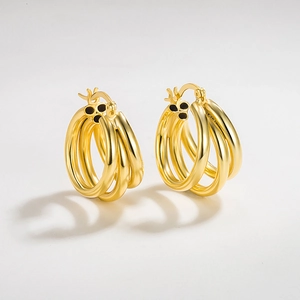 Boucles d'oreilles créoles triple anneau en argent S925 avec détails noirs élégants