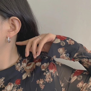 Vintage 925 sterling silver hammered hoop earrings and minimalist ring set on model