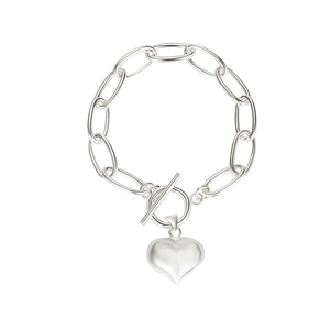 Modern 925 sterling silver chain bracelet featuring a toggle OT clasp and heart pendant