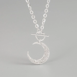925 Sterling Silver Moon Pendant Necklace For Women Minimalist Rhinestone Crescent Moon Toggle Clasp Choker Fashion Jewelry Gift