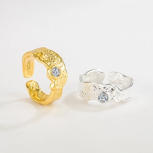 Bagues ouvertes en argent sterling S925 à texture lave avec incrustation de zircon