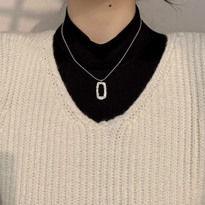 Minimalist S925 silver square pendant necklace with hammered texture on ball chain