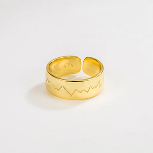 Adjustable S925 sterling silver heartbeat wave ring with minimalist gold finish