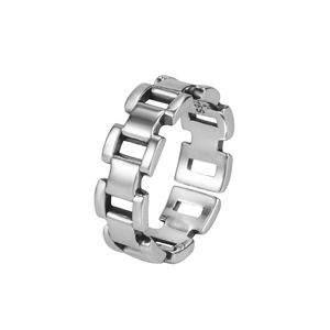 Minimalistischer S925 Sterlingsilber Gliederkettenring mit offenem Design auf weißem Hintergrund