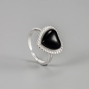 Vintage heart ring in S925 silver with black agate inlay and adjustable open band