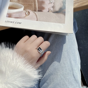 Bague large minimaliste en argent S925 avec motif vague noire pour homme et femme