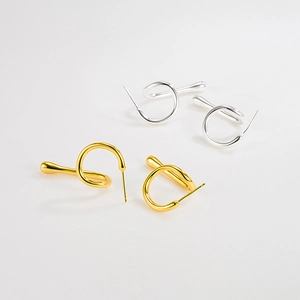 S925 sterling silver minimalist spiral twist stud earrings in gold and silver finishes