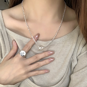 Collier en argent sterling 925 avec pendentif nœud et bague large gravée assortie