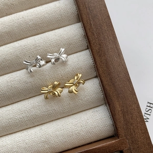 Boucles d'Oreilles Clous Nœud en Argent Sterling 925 pour Femmes Incrustées de Strass Or Argent Boucles d'Oreilles Élégantes
