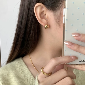 Minimalist 925 silver golden ball earrings, twist ring and chain necklace set on model