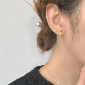S925 sterling silver heart studs in gold finish with hammered texture for daily wear