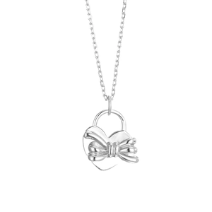 Collier en argent sterling 925 avec pendentif nœud et cœur sur fond blanc épuré