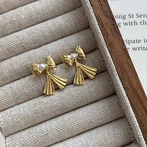 Boucles d'oreilles nœud dorées avec perles de style vintage français pour femmes