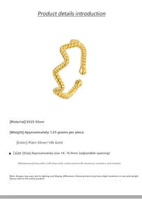 Gros plan sur une bague en argent S925 avec texture torsadée et placage en or 18 carats
