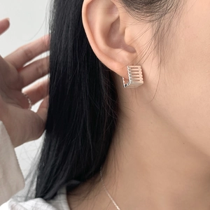 Minimalist S925 sterling silver geometric square earrings with tiered hollow design