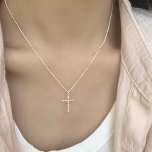 Collier avec pendentif croix en argent sterling S925 minimaliste pour femme design perlé