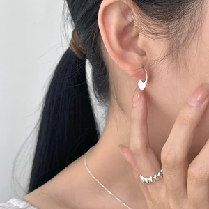 Minimalist S925 sterling silver geometric curved earring and wavy ring set for women
