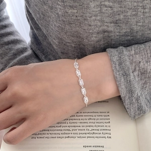 Elegant S925 sterling silver bracelet featuring five rectangular white zircon stones