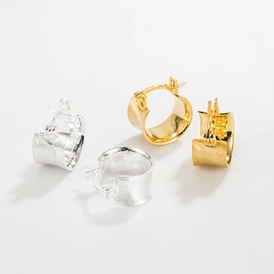Orecchini a cerchio S925 in argento sterling oro e argento con finitura spazzolata