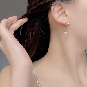 Elegant S925 sterling silver hook earrings with round white natural pearls for women
