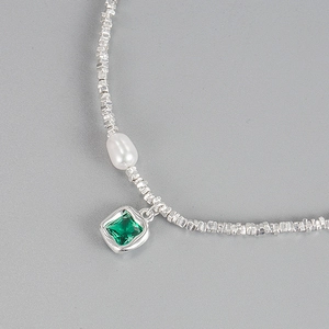 S925 silver necklace with square emerald zircon and pearl pendant on a minimalist chain