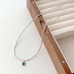 925 Sterling Silver Necklace With Square Emerald Green Zircon And Artificial Pearl Crushed Silver Beads Clavicle Chain For Women