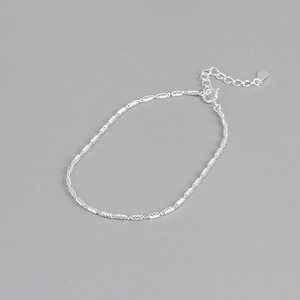 Minimalist S925 sterling silver chain bracelet with heart charm and lobster clasp