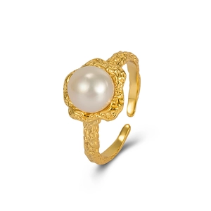 S925 silver lava texture ring with large baroque pearl in a vintage gold finish